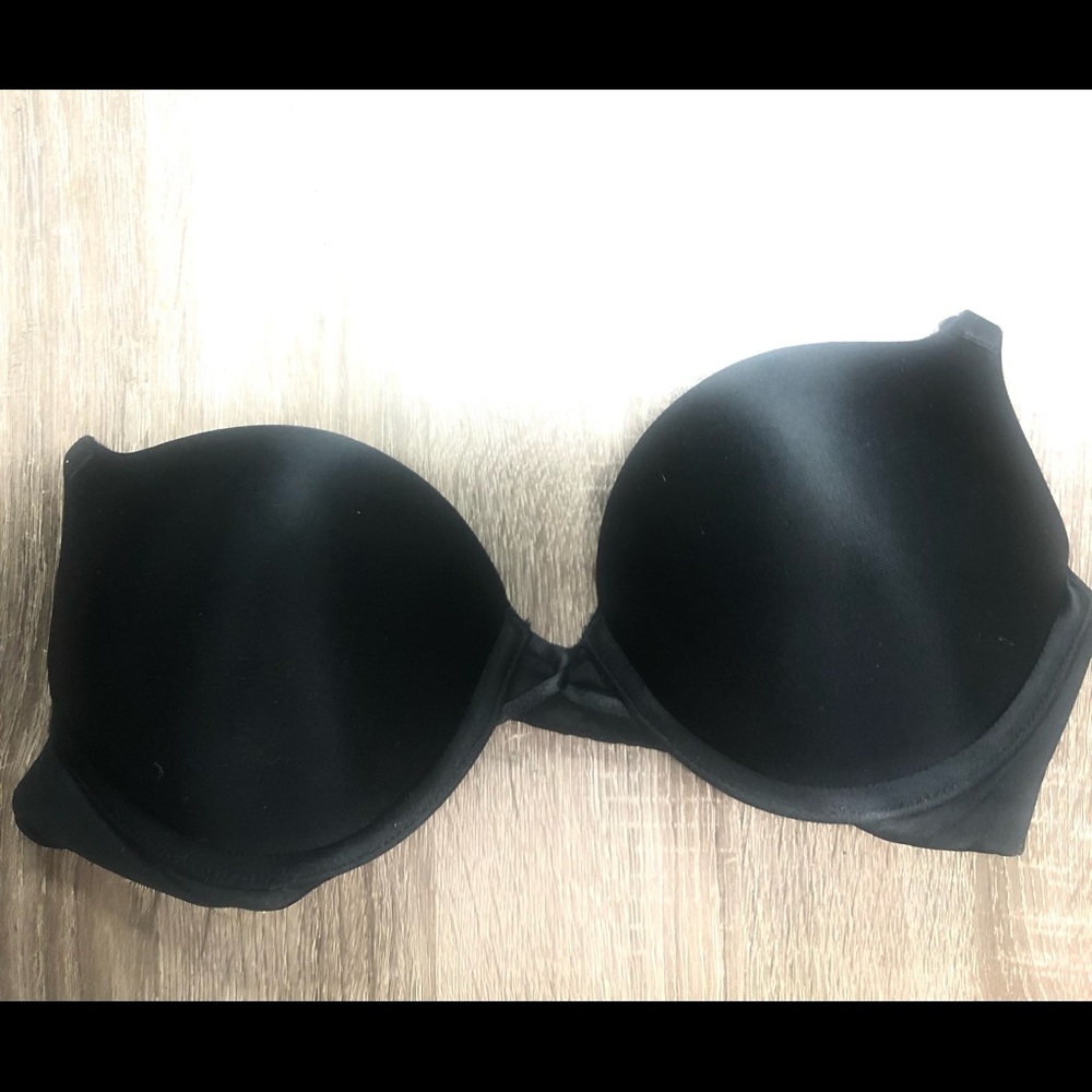 VICTORIAS SECRET Bombshell plunge bra size 36A